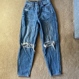 American Eagle Ripped Mom Jeans Blue Size 0